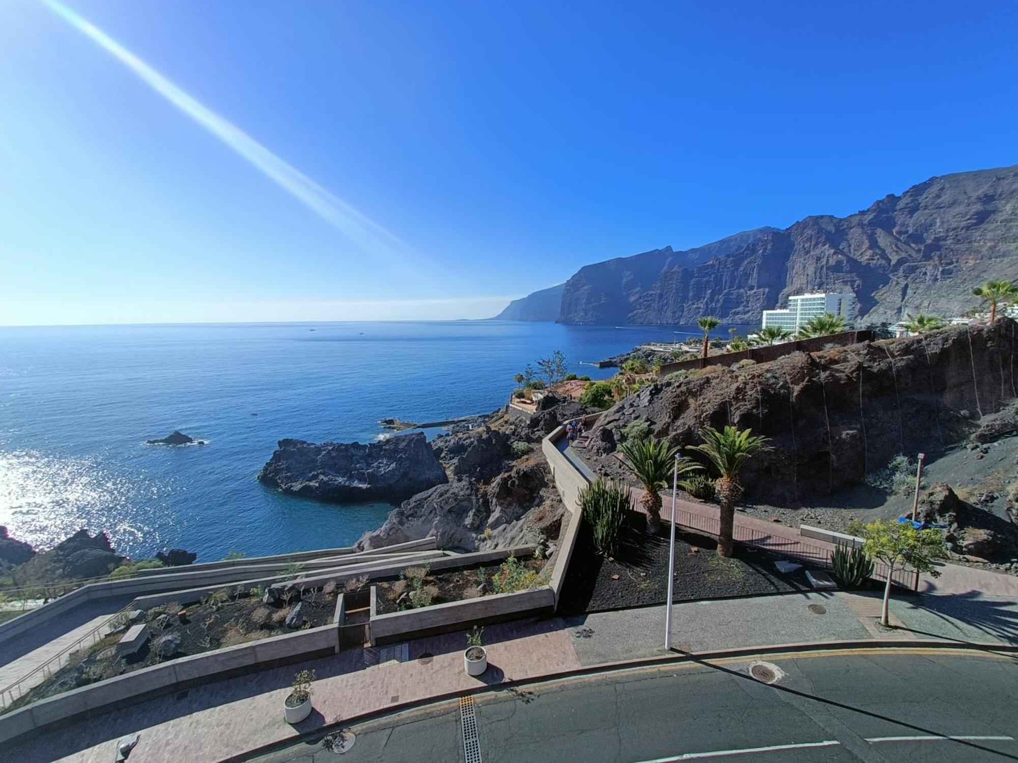 Luxury Los Gigantes Apartment Puerto de Santiago  Bagian luar foto